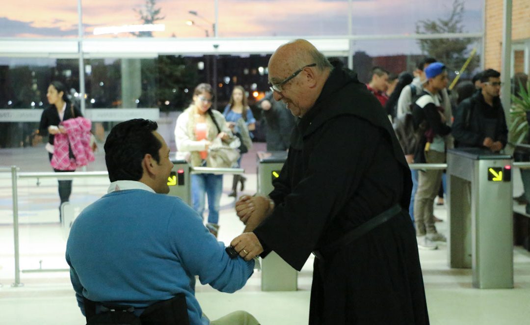 «Formando en valores reforzamos los conocimientos y ayudamos a la sociedad»