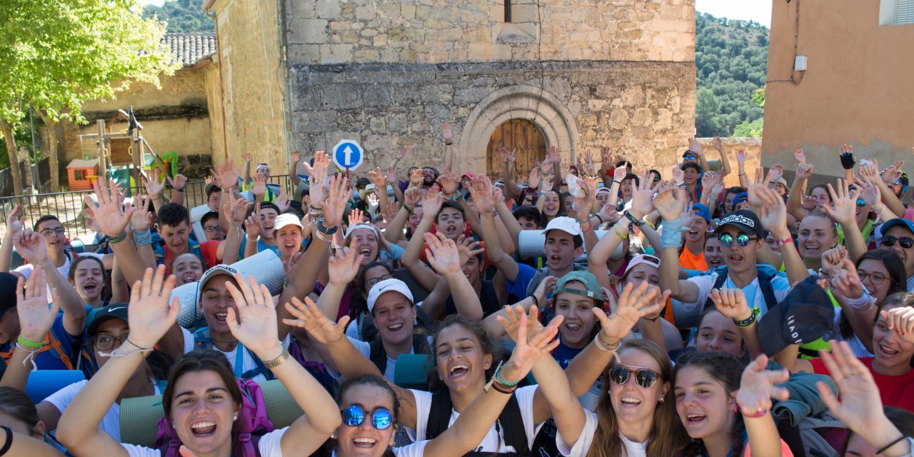 Vivir el verano en comunidad: las actividades de las JAR en España